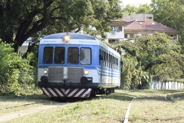 El Tren Universitario extenderá su recorrido y llegará hasta Los Hornos El Tren Universitario extenderá su recorrido y llegará hasta Los Hornos