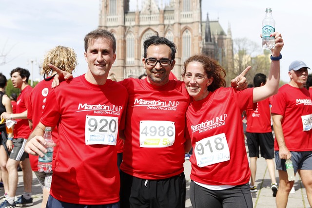 Miles de atletas participaron de la tradicional Maratón de la UNLP Miles de atletas participaron de la tradicional Maratón de la UNLP