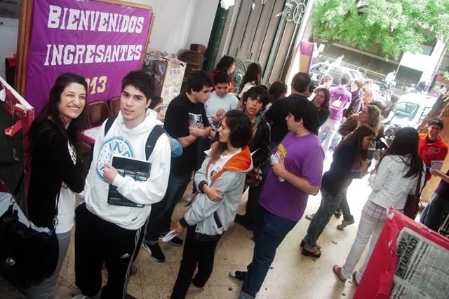 Todos los años miles de jóvenes se inscriben en la UNLP Todos los años miles de jóvenes se inscriben en la UNLP