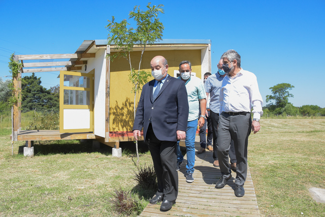 Filmus conoció la denominada Solución Habitacional de Emergencia de la UNLP Filmus conoció la denominada Solución Habitacional de Emergencia de la UNLP