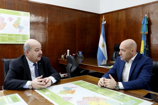 Agenda común entre la UNLP y el Ministerio de Salud de la Provincia Agenda común entre la UNLP y el Ministerio de Salud de la Provincia