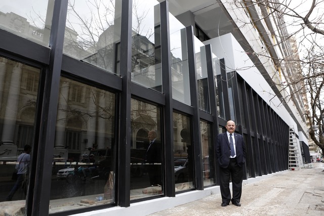 Fernando Tauber recorrió las obras del flamante Edificio Fernando Tauber recorrió las obras del flamante Edificio