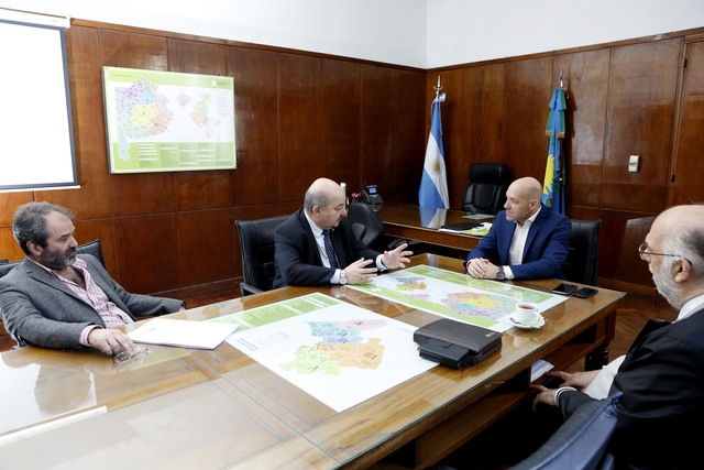 Agenda común entre la UNLP y el Ministerio de Salud de la Provincia Agenda común entre la UNLP y el Ministerio de Salud de la Provincia
