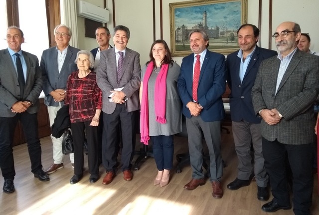Cátedra Libre del Pensamiento Armenio: En La Plata permitirán a los empleados de origen Armenio asistir a los eventos en recuerdo del Genocidio Cátedra Libre del Pensamiento Armenio: En La Plata permitirán a los empleados de origen Armenio asistir a los eventos en recuerdo del Genocidio