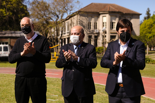 Basualdo, Tauber y Kreplak en el Hospital El Dique