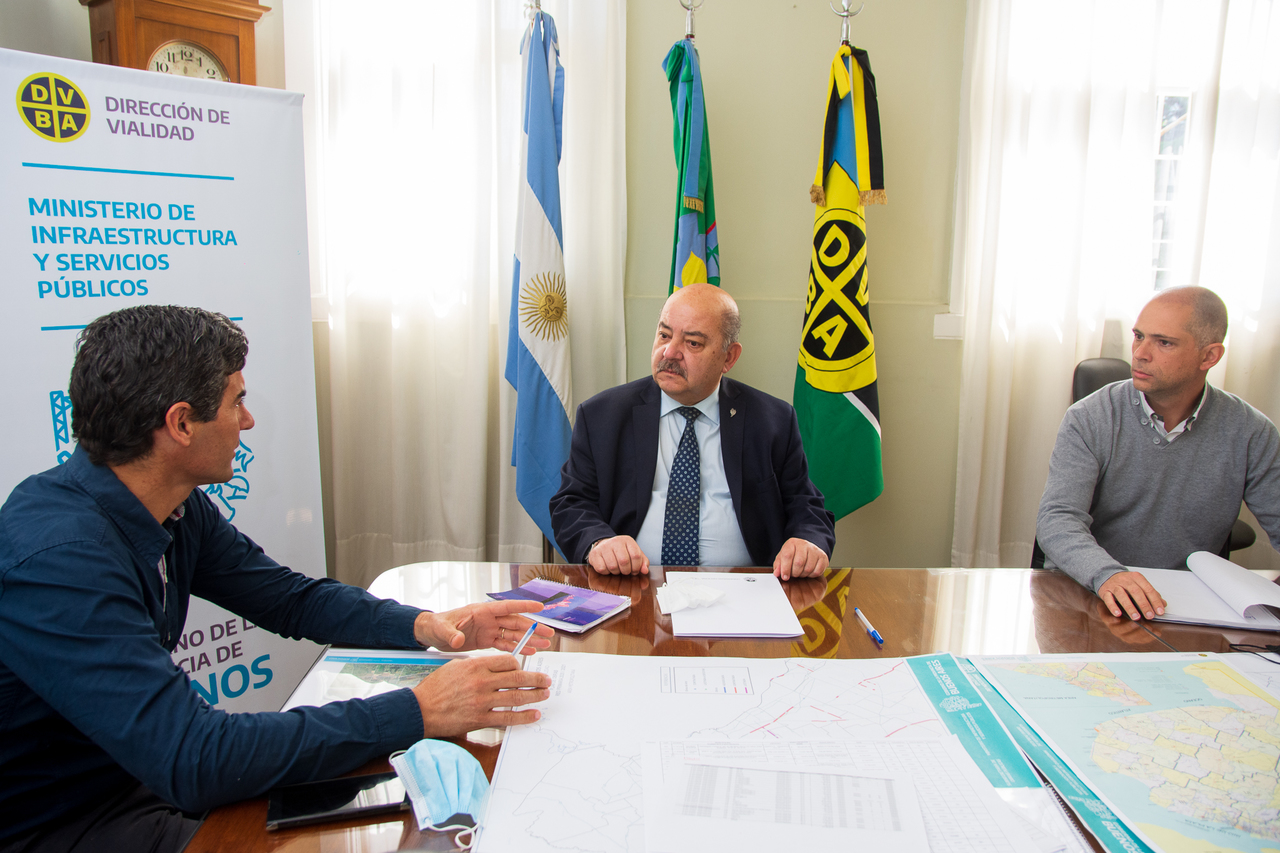 La UNLP gestionó obras de acondicionamiento ante Vialidad Provincial La UNLP gestionó obras de acondicionamiento ante Vialidad Provincial