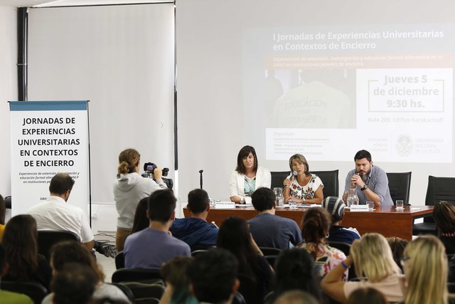 Primeras Jornadas de Experiencias Universitarias en Contextos de Encierro Primeras Jornadas de Experiencias Universitarias en Contextos de Encierro