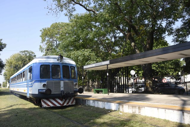 El Tren Universitario extenderá su recorrido y llegará hasta Los Hornos El Tren Universitario extenderá su recorrido y llegará hasta Los Hornos