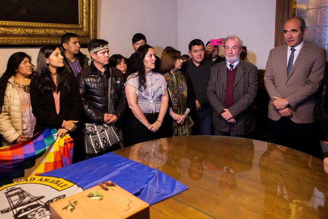 El Museo de la UNLP restituyó restos humanos al pueblo Qom El Museo de la UNLP restituyó restos humanos al pueblo Qom