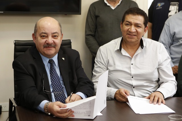 Convenio entre la UNLP y el Instituto de Políticas Públicas para el Desarrollo Regional Convenio entre la UNLP y el Instituto de Políticas Públicas para el Desarrollo Regional