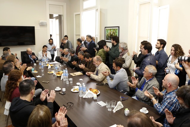 Convenio entre la UNLP y el Instituto de Políticas Públicas para el Desarrollo Regional Convenio entre la UNLP y el Instituto de Políticas Públicas para el Desarrollo Regional
