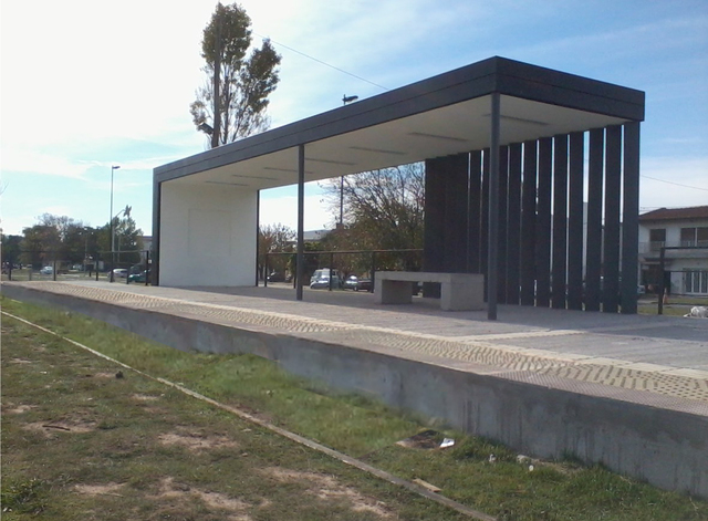 Parador del Tren Universitario (imagen Sec de Planeamiento, Obras y Servicios UNLP) Parador del Tren Universitario (imagen Sec de Planeamiento, Obras y Servicios UNLP)