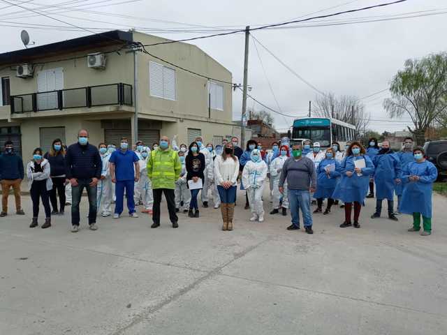 Con voluntarios de la UNLP se llevó a cabo un nuevo operativo sanitario en barrios de la región Con voluntarios de la UNLP se llevó a cabo un nuevo operativo sanitario en barrios de la región