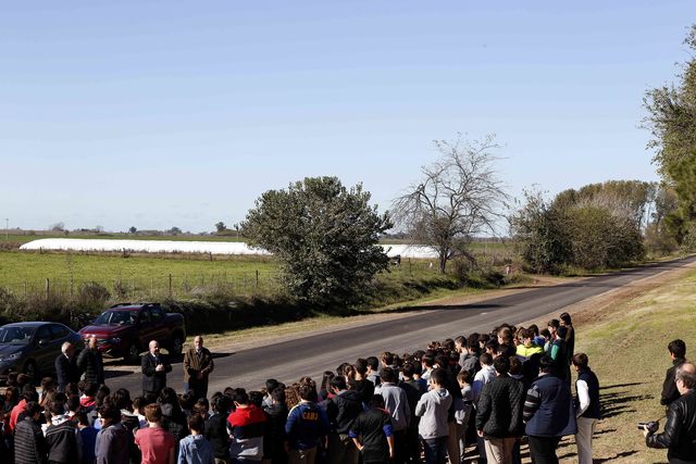 Se completó la pavimentación del camino de acceso a la Escuela Agraria Inchausti Se completó la pavimentación del camino de acceso a la Escuela Agraria Inchausti