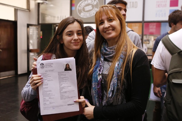 Comenzó la inscripción en las 17 facultades de la UNLP Comenzó la inscripción en las 17 facultades de la UNLP