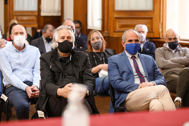 La UNLP recibió la visita de Adolfo Pérez Esquivel, Premio Nobel de la Paz y Doctor Honoris Causa
La UNLP recibió la visita de Adolfo Pérez Esquivel, Premio Nobel de la Paz y Doctor Honoris Causa