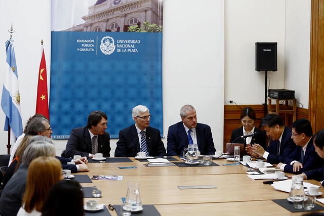 Una delegación china visitó la UNLP Una delegación china visitó la UNLP