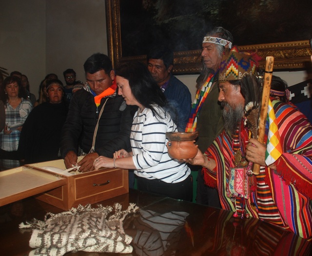 El Museo de la UNLP restituyó restos humanos al pueblo Nivaclé
El Museo de la UNLP restituyó restos humanos al pueblo Nivaclé