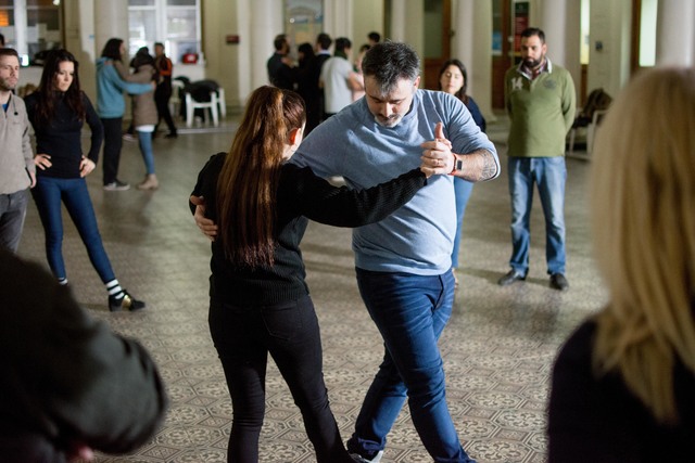Clases de Tango y Práctica Libre Clases de Tango y Práctica Libre