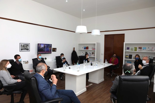 Más de 2 mil voluntarios de la UNLP trabajarán junto al Ministerio de Salud de la Provincia Más de 2 mil voluntarios de la UNLP trabajarán junto al Ministerio de Salud de la Provincia