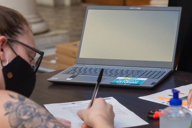 La UNLP hizo una nueva entrega de tablets y notebooks La UNLP hizo una nueva entrega de tablets y notebooks