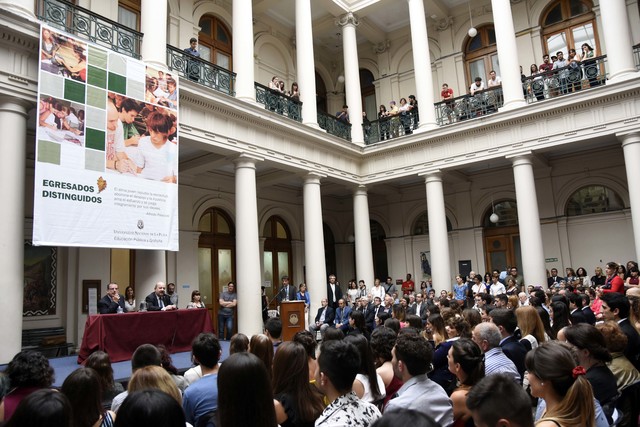 La UNLP reconoció a sus mejores graduados La UNLP reconoció a sus mejores graduados