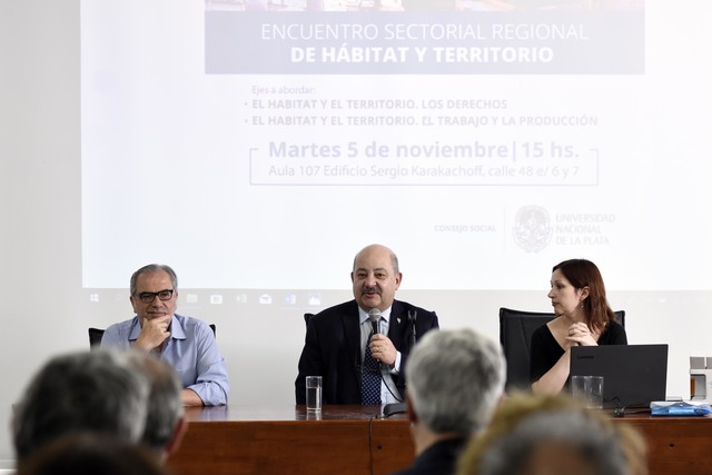 Se realizó un debate por el acceso a la Tierra y a la Vivienda Se realizó un debate por el acceso a la Tierra y a la Vivienda