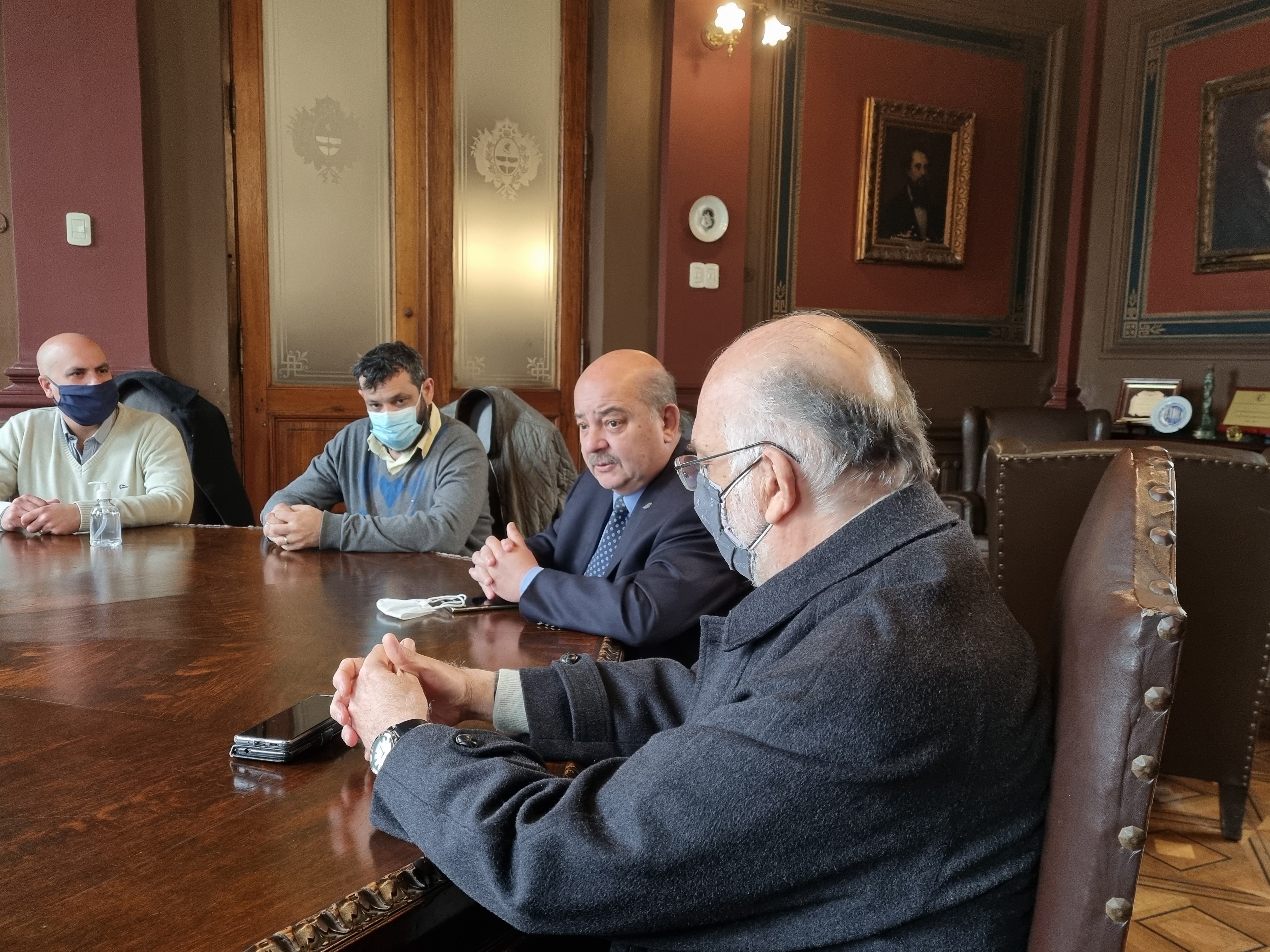 Acuerdo con la Agremiación Médica Platense para desarrollar actividades de posgrado Acuerdo con la Agremiación Médica Platense para desarrollar actividades de posgrado