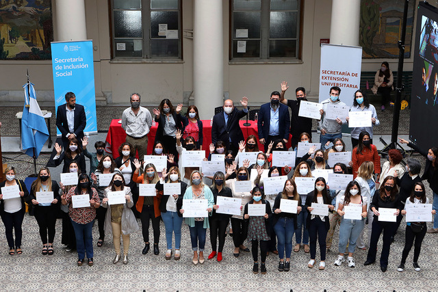 Se entregaron los certificados de la Diplomatura en Políticas Sociales Se entregaron los certificados de la Diplomatura en Políticas Sociales