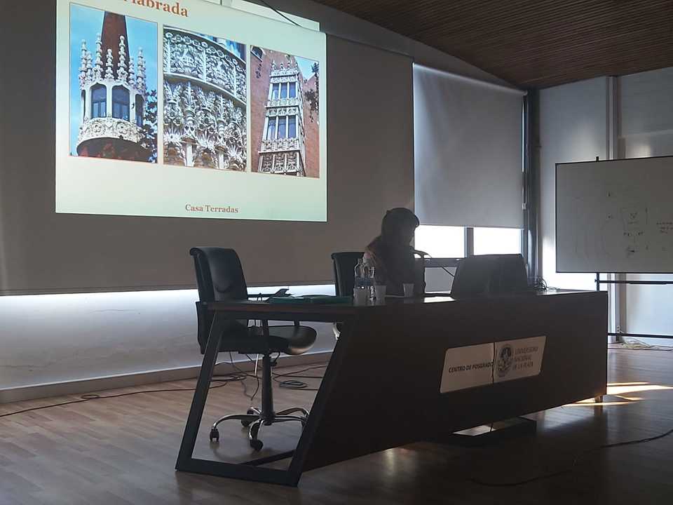 Se llevó a cabo una charla sobre arte y arquitectura del Modernismo Catalán