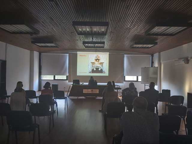 Charla sobre arte y arquitectura del Modernismo Catalán Charla sobre arte y arquitectura del Modernismo Catalán