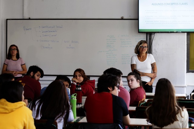 Talleres de sensibilización en Género para ingresantes a la UNLP Talleres de sensibilización en Género para ingresantes a la UNLP