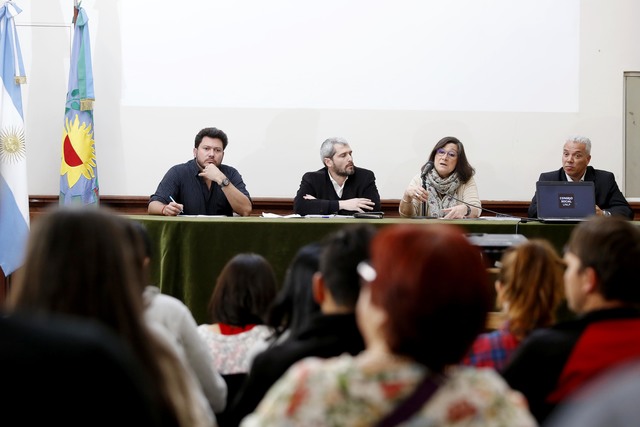 Se presentó en la UNLP la "Declaración en Defensa de los Derechos de los Migrantes Se presentó en la UNLP la "Declaración en Defensa de los Derechos de los Migrantes