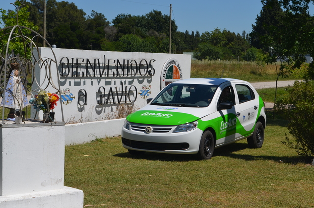 Se presentó el primer auto eléctrico y 100% ecológico con el sello de la UNLP Se presentó el primer auto eléctrico y 100% ecológico con el sello de la UNLP