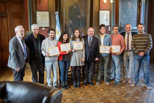 El Presidente de la UNLP, Fernando Tauber, se reunió con los ganadores de "24 Horas de Innovación" El Presidente de la UNLP, Fernando Tauber, se reunió con los ganadores de "24 Horas de Innovación"