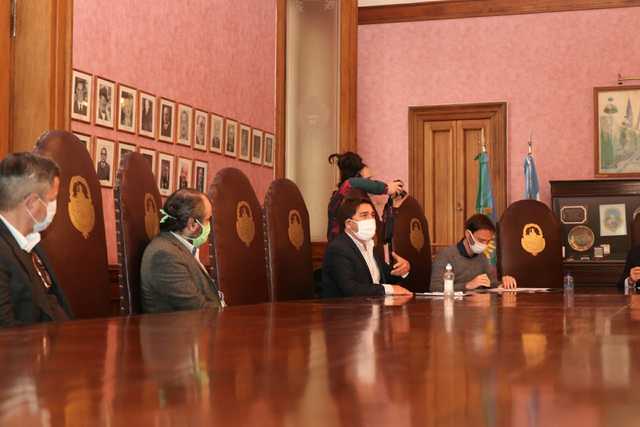 La UNLP suma voluntarios para asistir a adultos mayores La UNLP suma voluntarios para asistir a adultos mayores