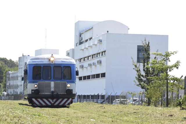 Tren Universitario: toma forma la extensión del recorrido que llegará hasta Los Hornos