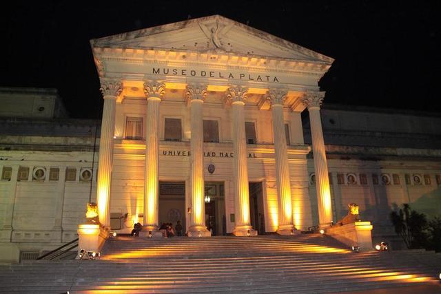 Museo de Ciencias Naturales de la UNLP Museo de Ciencias Naturales de la UNLP