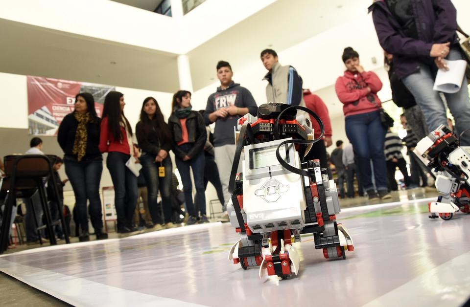 Se realizó la muestra de Ciencia y Tecnología en Informática Transferir conocimientos para el bienestar de la sociedad