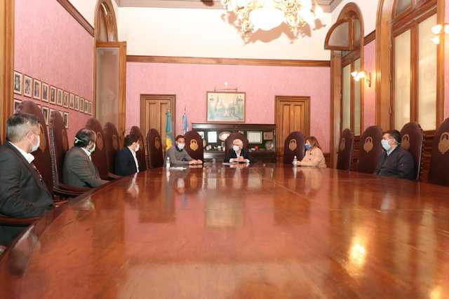 La UNLP suma voluntarios para asistir a adultos mayores La UNLP suma voluntarios para asistir a adultos mayores
