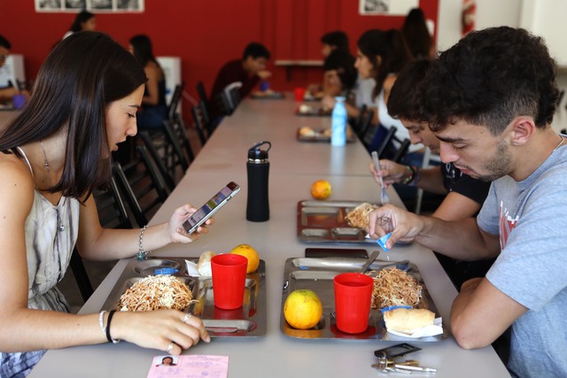 Con opción de almuerzo y cena, reabrió sus puertas el Comedor Universitario Con opción de almuerzo y cena, reabrió sus puertas el Comedor Universitario