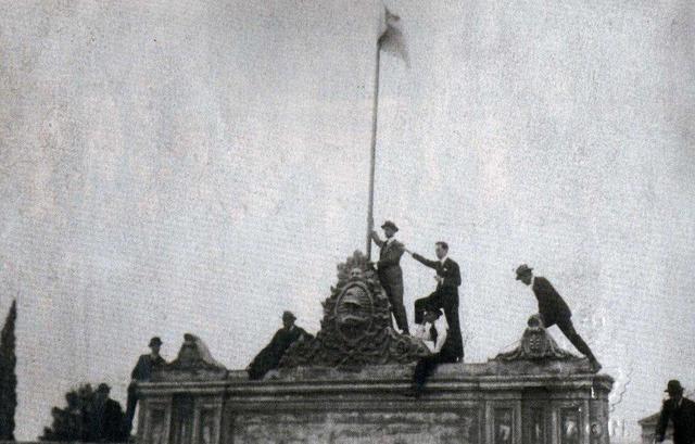 Los estudiantes de Córdoba en una postal histórica de la Reforma Los estudiantes de Córdoba en una postal histórica de la Reforma