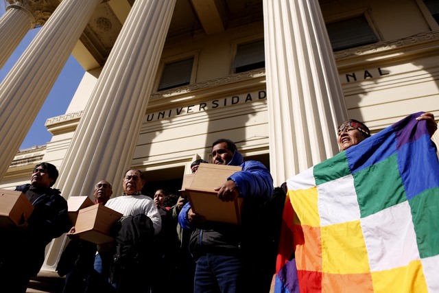 El Museo de la UNLP restituyó restos de nueve indígenas Qom El Museo de la UNLP restituyó restos de nueve indígenas Qom