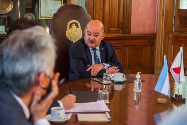 Tauber recibió a la delegación de JICA en el Rectorado Tauber recibió a la delegación de JICA en el Rectorado