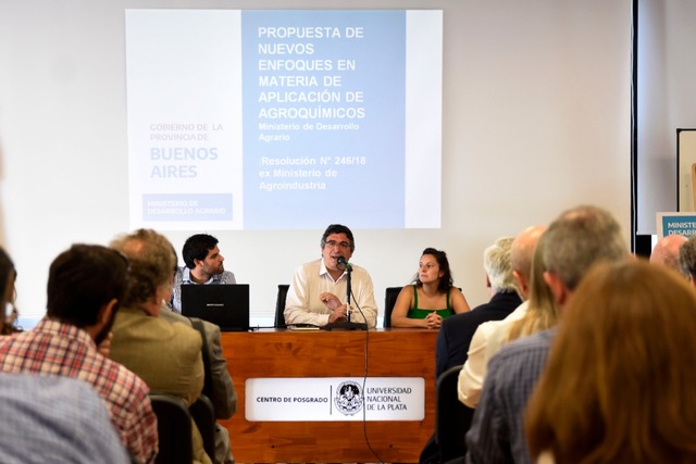 Desarrollo Agrario presentó el Observatorio Técnico de Agroquímicos en la UNLP Desarrollo Agrario presentó el Observatorio Técnico de Agroquímicos en la UNLP