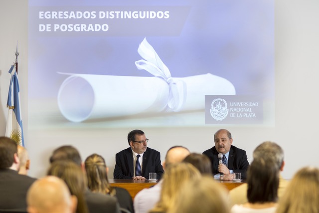 Los mejores graduados de posgrado de la UNLP recibieron su distinción Los mejores graduados de posgrado de la UNLP recibieron su distinción