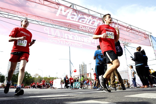 Miles de atletas participaron de la tradicional Maratón de la UNLP Miles de atletas participaron de la tradicional Maratón de la UNLP