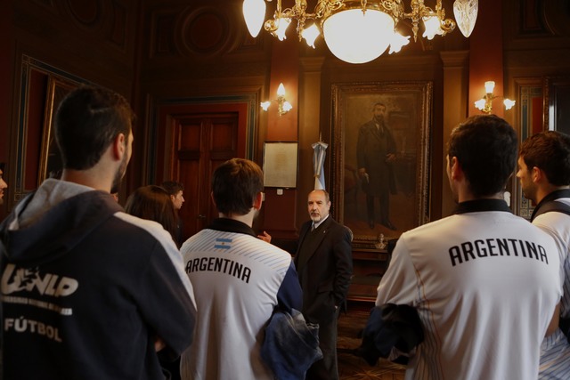 Destacados deportistas de la UNLP visitaron el Rectorado Destacados deportistas de la UNLP visitaron el Rectorado