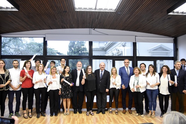 Nuevos egresados de la Especialización en Docencia Universitaria Nuevos egresados de la Especialización en Docencia Universitaria