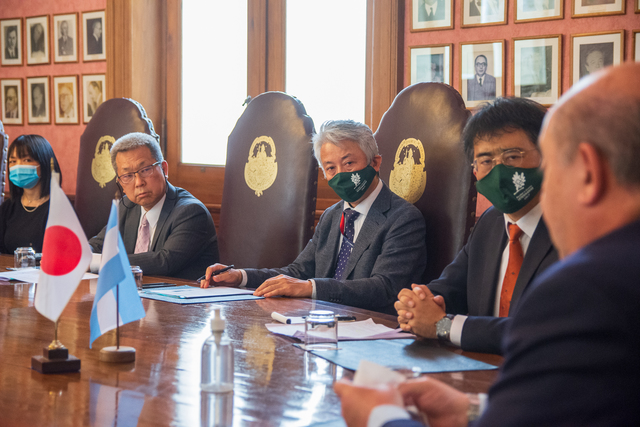 Tauber recibió a la delegación de JICA en el Rectorado Tauber recibió a la delegación de JICA en el Rectorado
